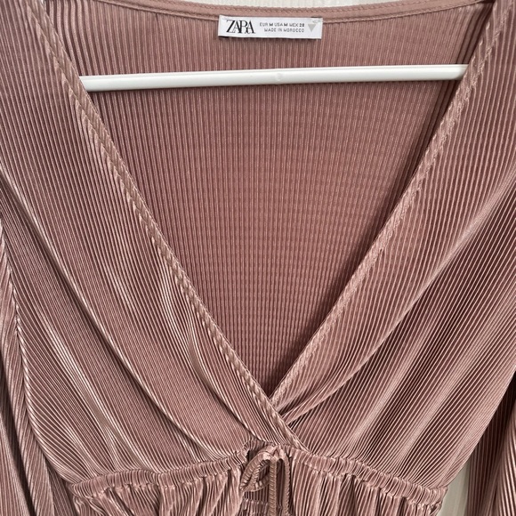 Bell sleeve shiny Zara blouse - Picture 3 of 3